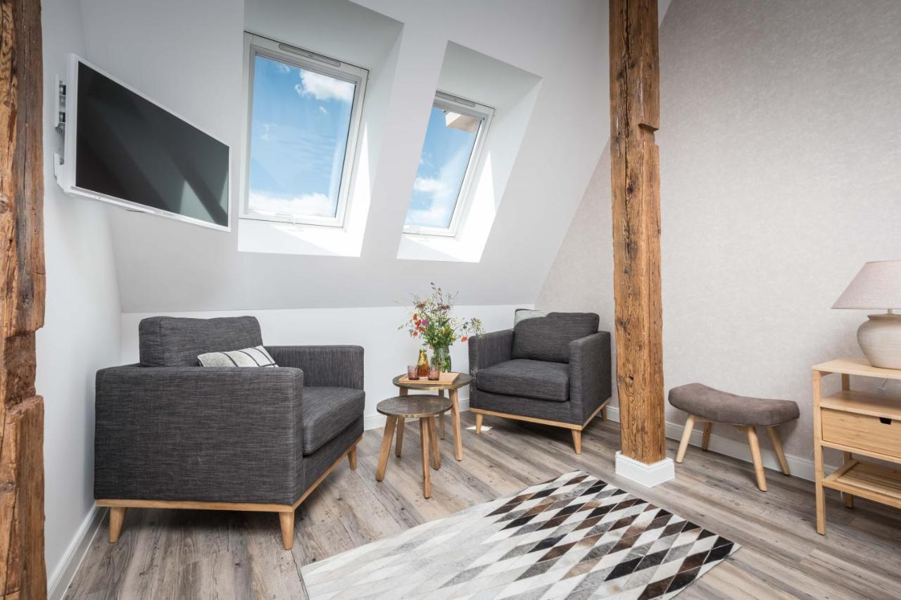 Na Kmine Hotel Obristvi Kültér fotó