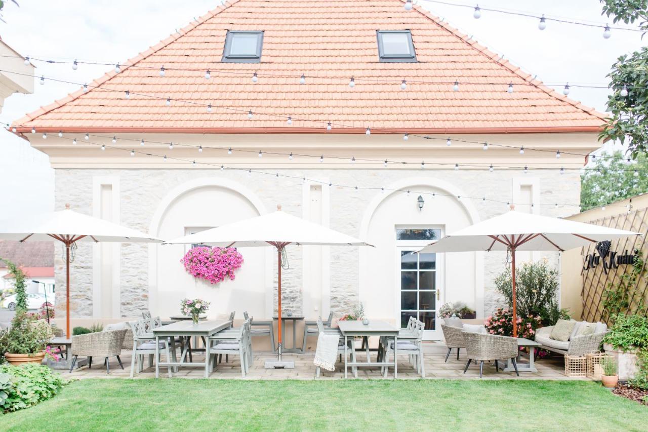 Na Kmine Hotel Obristvi Kültér fotó
