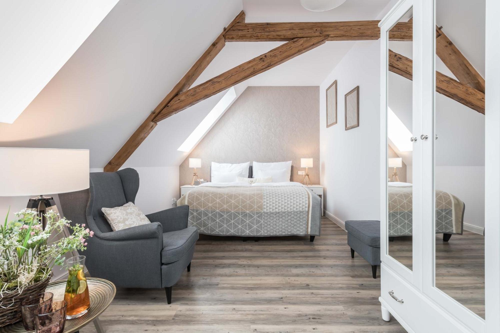 Na Kmine Hotel Obristvi Kültér fotó