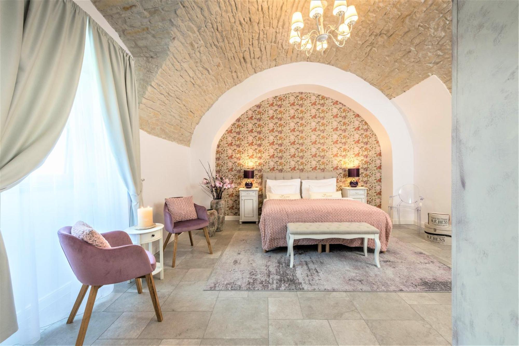 Na Kmine Hotel Obristvi Kültér fotó