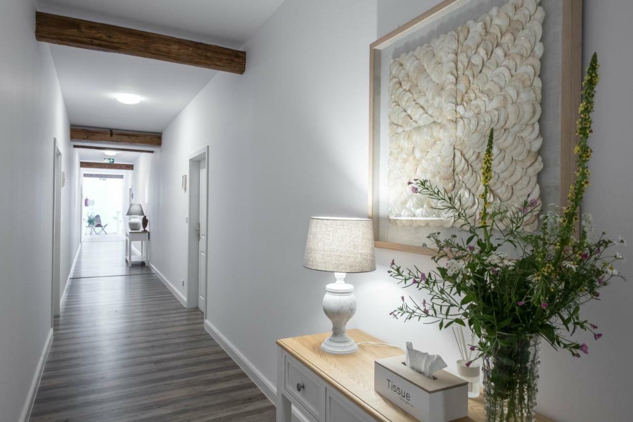 Na Kmine Hotel Obristvi Kültér fotó